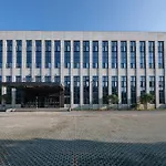 Ji Hotel Shanghai Pudong Airport East Station - Pudong Airport Free Shuttle Bus